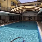 Karos Kristaly
